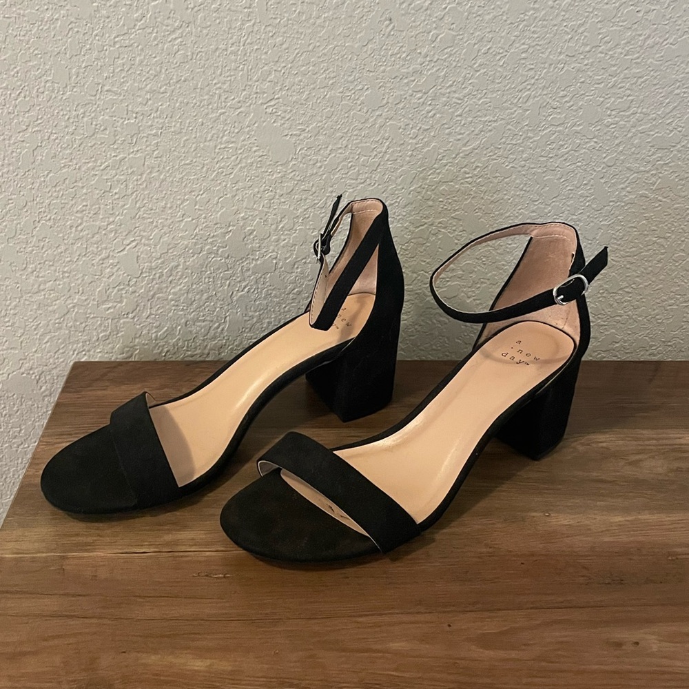 Black block heels - Picture 2 of 4